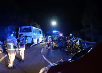 Imatge dels equips de rescat al lloc de l'accident. Foto: F.B.