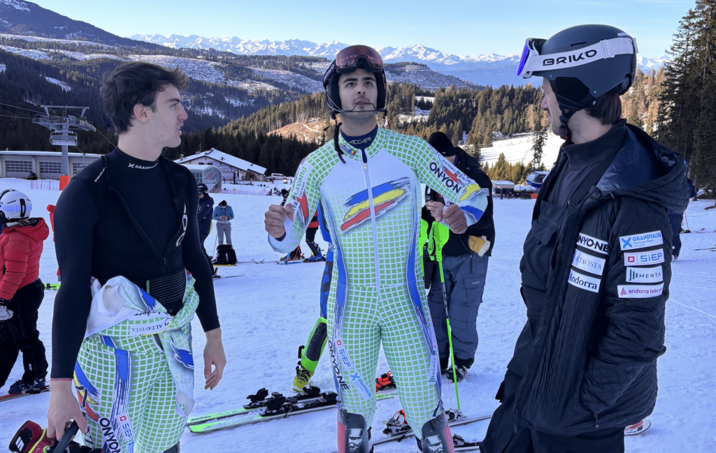 Els esquiadors andorrans han competit a les Dolomites. Foto: FAE.