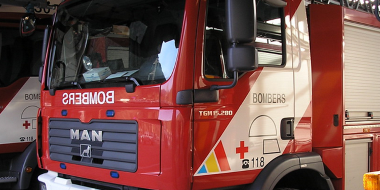 Controlat un foc que podria haver acabat en incendi a la capital