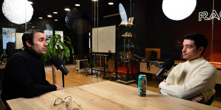 El viral ideòleg Diaz Villanueva qualifica de desastre la línia aèria Madrid-Andorra