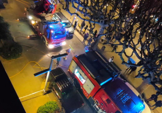 Incendi a un pis del carrer Major de la Seu