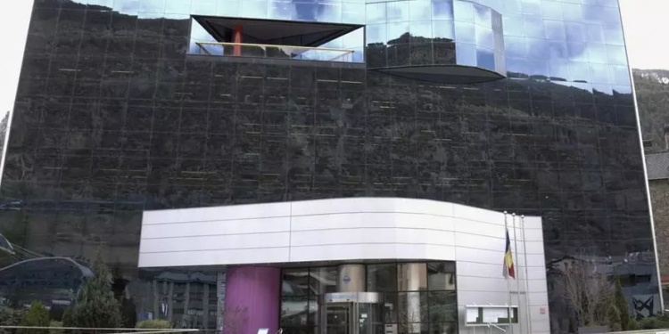 Façana del comú d'Encamp.