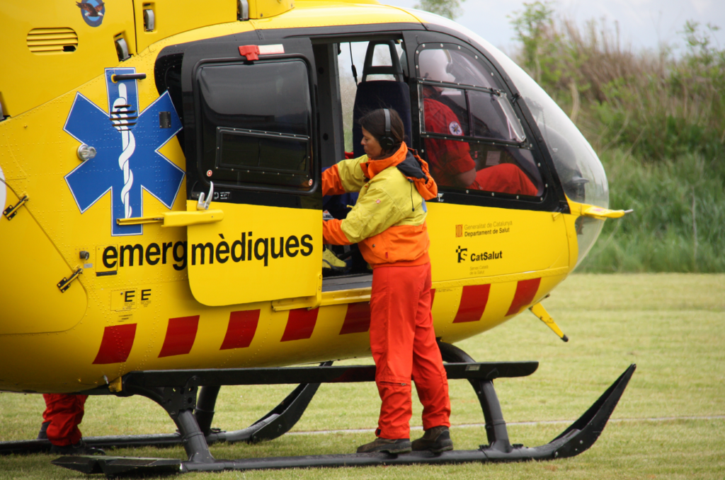 Un helicòpter del SEM (Foto d'arxiu ACN/Albert Lijarcio).