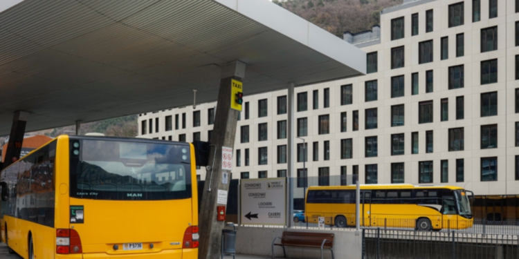 Govern impulsa un servei de bus nocturn fins al Pas de la Casa