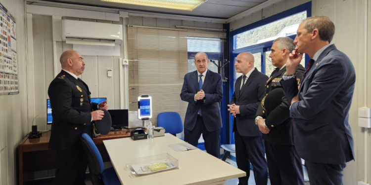 La policia nacional d’Espanya commemora els 200 anys del cos a la frontera hispanoandorrana