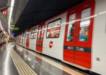Un vigilant del metro a Barcelona perd un ull en ser agredit per un jove de 19 anys