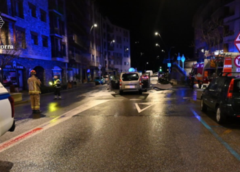 Detingut després de xocar-se borratxo contra una rotonda a la Massana