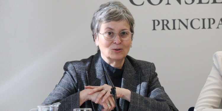 El PS demana per què es podrà contractar interins sense el diploma de català