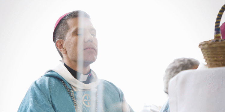 Comença la jura de la Constitució del nou Copríncep Episcopal Serrano-Pentinat