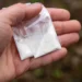 Dues bossetes amb cocaïna. Foto: Google.