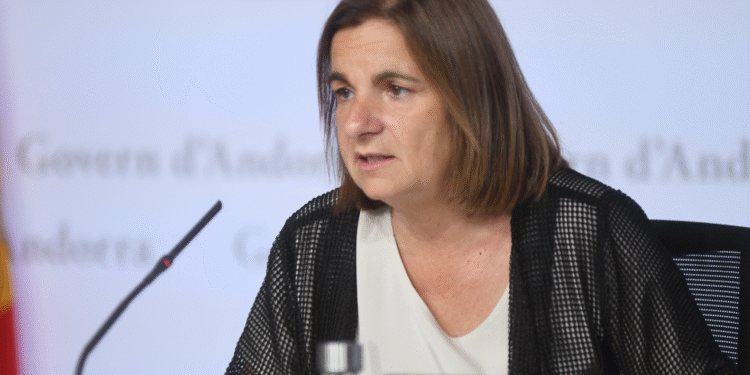 La ministra d'Afers Socials, Trini Marín, en roda de premsa aquesta setmana.