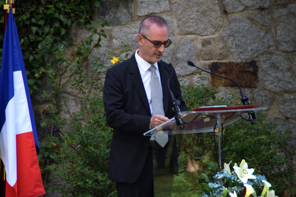 L'ambaixador francès a Andorra, Nicolas Eybalin, fent el discurs durant l'acte institucional del dia nacional de França a l'ambaixada francesa. Foto: R.S.