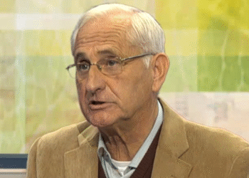 Amadeu Clausó, en una entrevista al programa 'Signes del temps' sobre el seu projecte solidari al Perú.