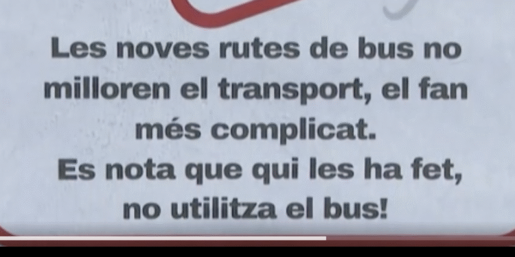 Imatge del cartell contra els canvis. Foto: ATV.