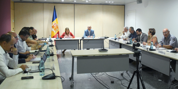 Sindicats i patronal d’Andorra encarrilen un acord per facilitar la creació de comitès d’empresa