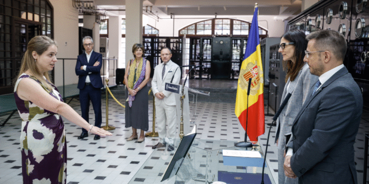 La nova notària, Mònica Mirabet, durant l'acte de possessió del càrrec.