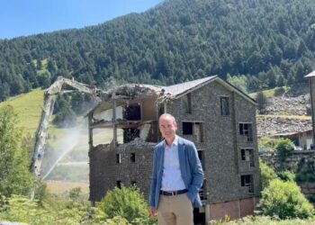 (vídeo) “Després de 33 anys enderroquem una estructura per millorar el paisatge a la Vall d’Incles”