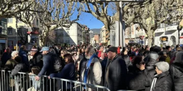 Gent al Passeig de la Seu. Foto: LaSeu.