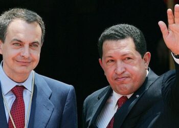 José Luis Rodríguez Zapatero y el difunto Hugo Chávez. Foto: EFE.