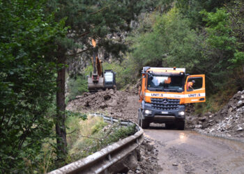 Operaris a la carretera. Foto: R.S.