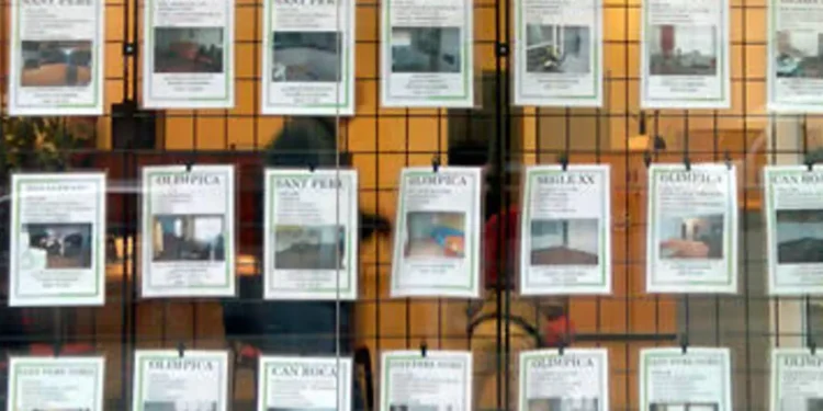 Aparador d'una immobiliària. Foto: Arxiu.