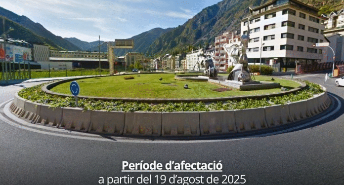 Part del cartell de Mobilitat on es recorda el tall.