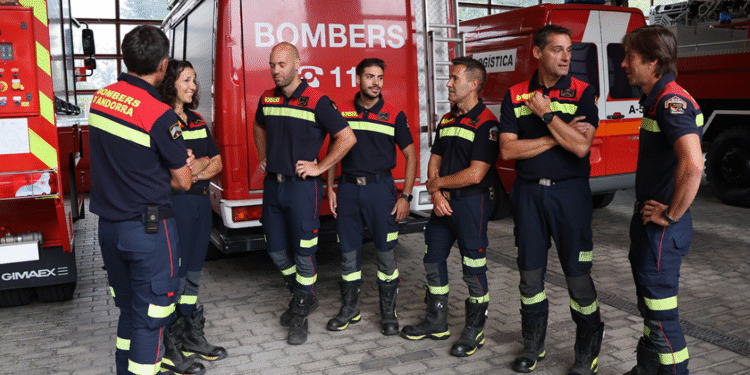 Els bombers que es van desplaçar a Astúries.