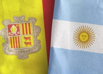 Banderes d'Andorra i Argentina. Foto: Arxiu.