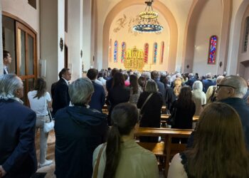 Sant Esteve s’omple de gom a gom en el comiat a Maria Dolors Donadeu
