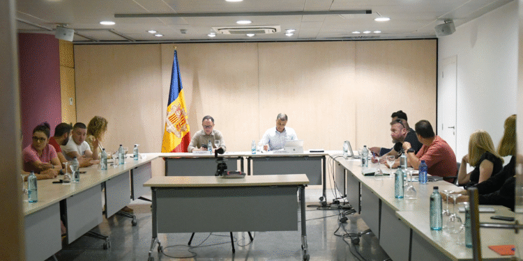 La revalorització dels salaris dels funcionaris costarà 12,8 milions