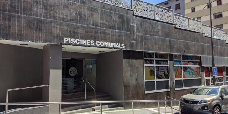 La piscina d’Escaldes serà gratuïta fins dimecres