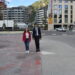 Els cònsols d'Andorra la Vella, Sergi González i Olalla Losada, a la parcel·la en la que es vol fer el projecte Espai Capital. / M. F. (ANA)