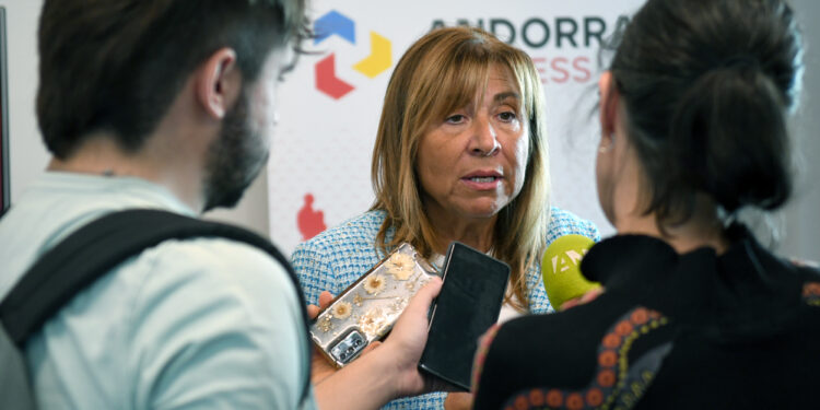 La ministra de Presidència, Economia, Treball i Habitatge, Conxita Marsol, en una atenció als mitjans aquest dimarts al matí. Foto: SFG