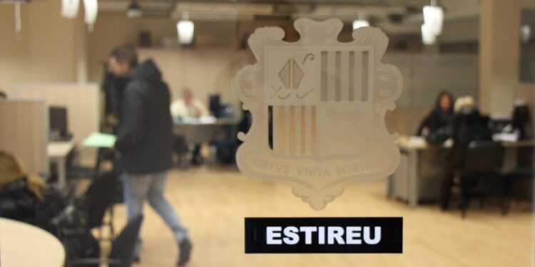 L'entrada a Tributs.