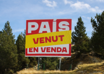 Imatge de l'obra 'País en venda'.