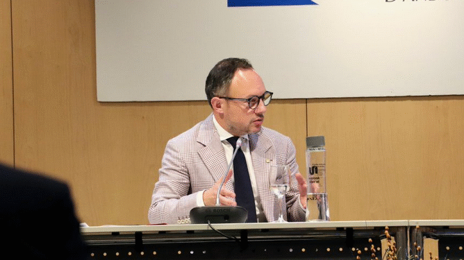 Xavier Espot a la Cambra de Comerç.