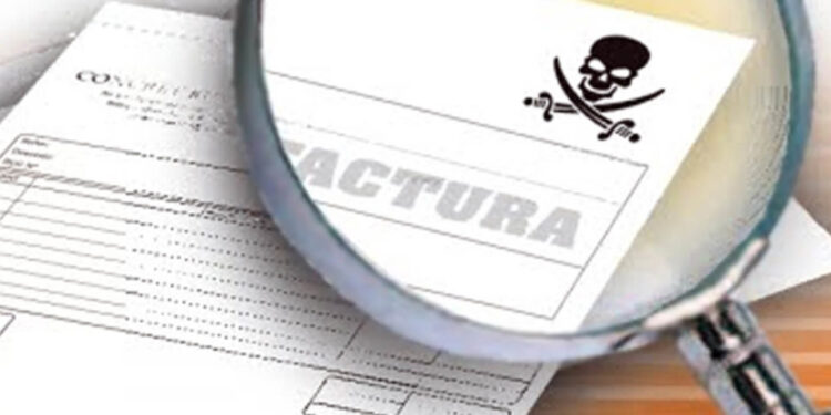 Imatge referencial d'una factura falsa. Foto: Google.