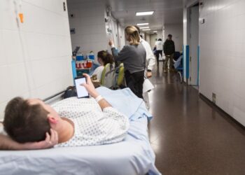 Imatge d'un col·lapse que va tenir lloc a Urgències. Foto: Google.
