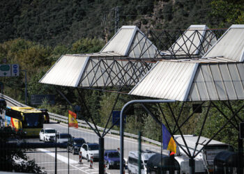 El control a tots els extracomunitaris quan surtin d’Andorra queda ajornat