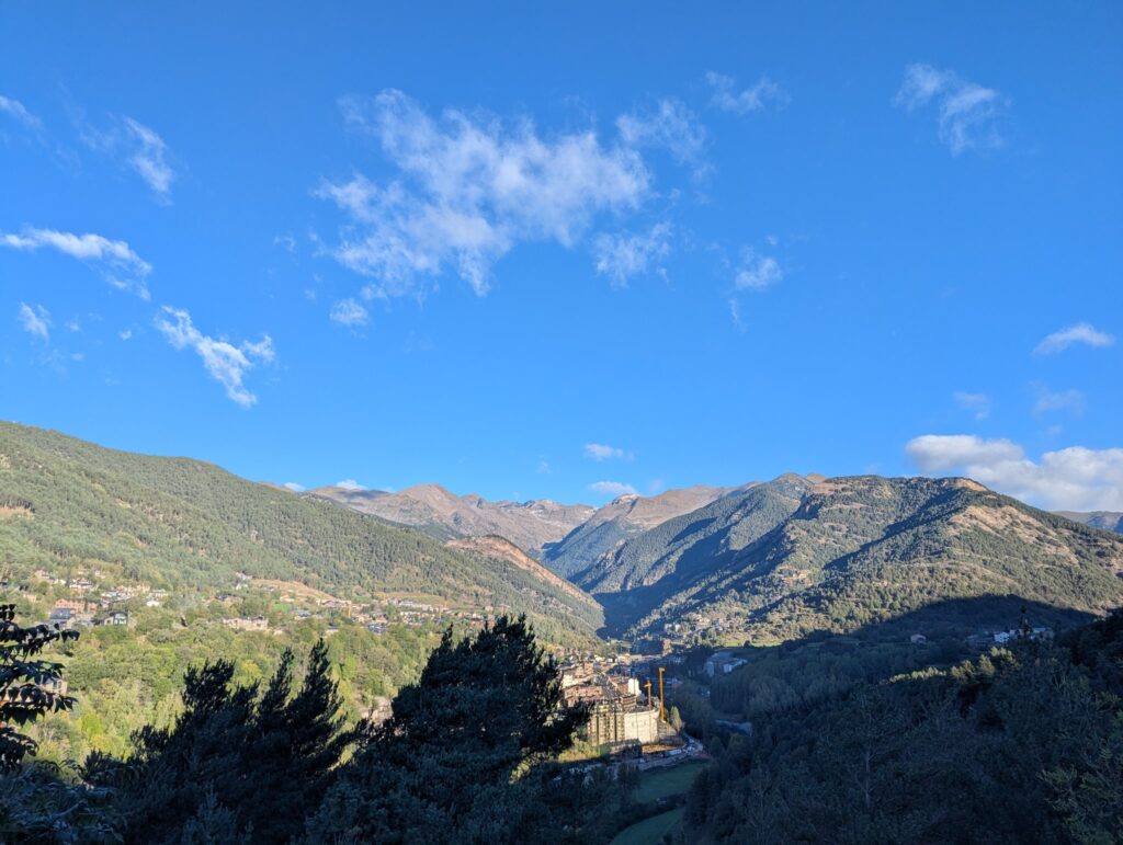 Temps lleugerament càlid el darrer mes. Foto: VisualMeteo