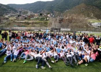 Nens i nenes del futbol base. Foto: Arxiu.