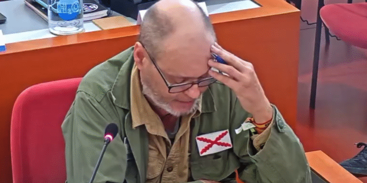 El vídeo de la polèmica de si anava o no begut un conseller de Vox en un ple