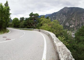 Més controls a la carretera de la Comella per les curses il·legals de cotxes