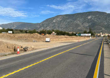 La carretera C-14 a l'altura del municipi d'Organyà.