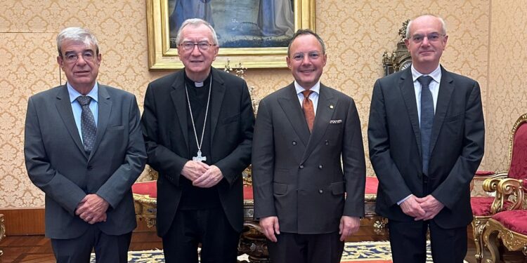 Espot, Baró i Àlvarez amb el secretari d'Estat de la Santa Seu, Pietro Parolin. Foto: Govern d'Andorra