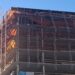 Tancada l’estació d’autobusos per la inestable bastida d’un edifici adjacent
