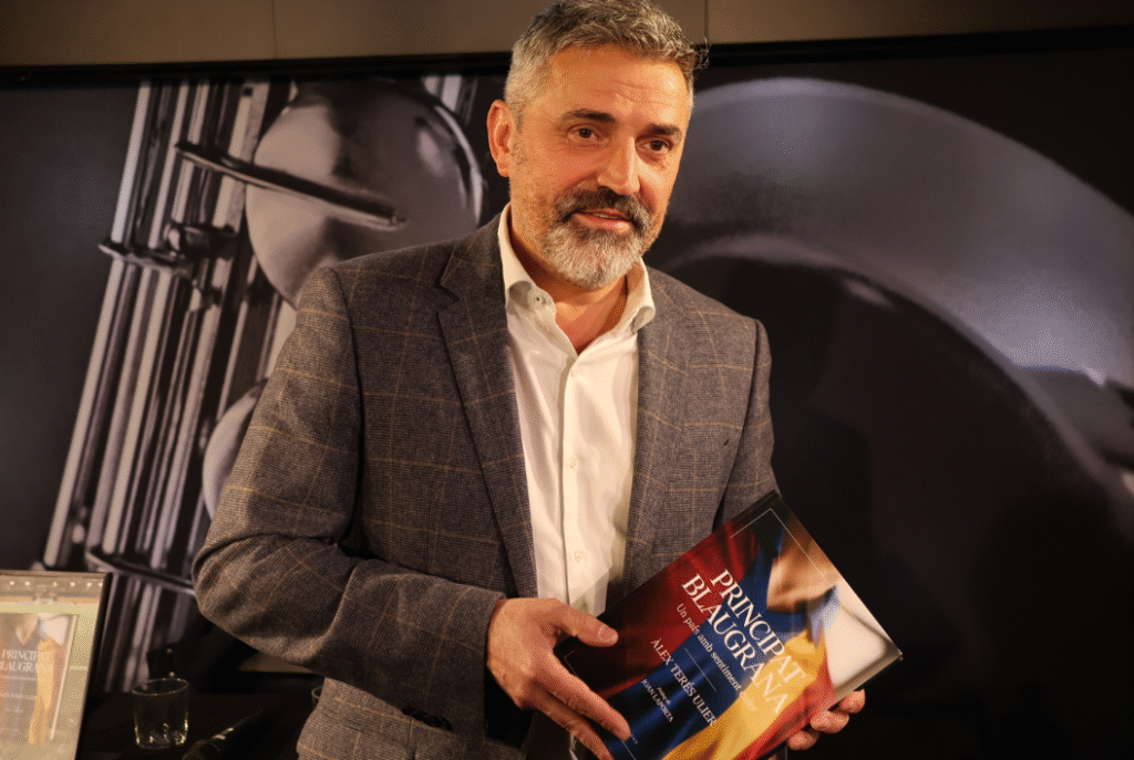 El periodista Àlex Terés, autor del llibre 'Principat Blaugrana'.