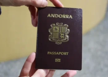 Imatge d'un passaport andorrà. Foto: Google.