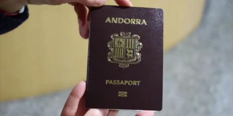 Imatge d'un passaport andorrà. Foto: Google.