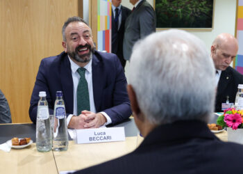 El Secretari d'Estat sanmarinpes Luca Beccari en la reunió amb el president del Consell Europeu António Costa. Foto: UE.